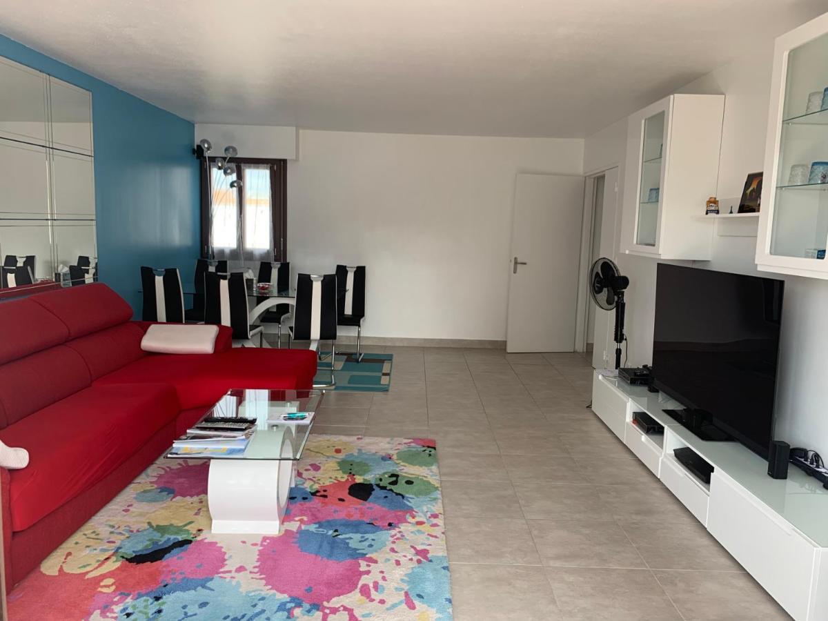 Grand Appartement A Louer Vue Sur Seine Мелен Екстер'єр фото